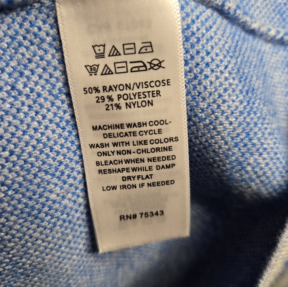Tahari EUC Womens Sz 2X Nordic Patterned Sweater Blue White See Callout - Picture 5 of 6